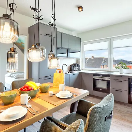 Apartment Penthouse Whg 18 *